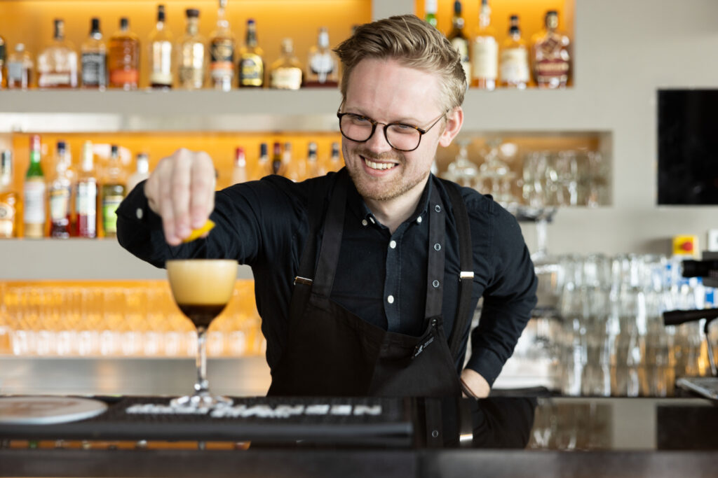 Bar